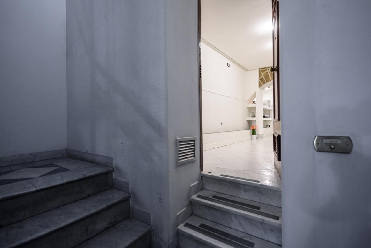 Via Bellini 44 Napoli